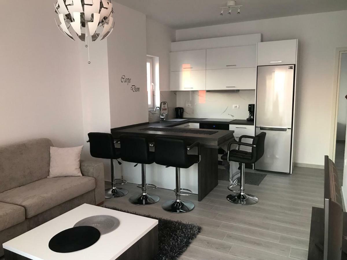 סרנדה Sunset Apartment מראה חיצוני תמונה