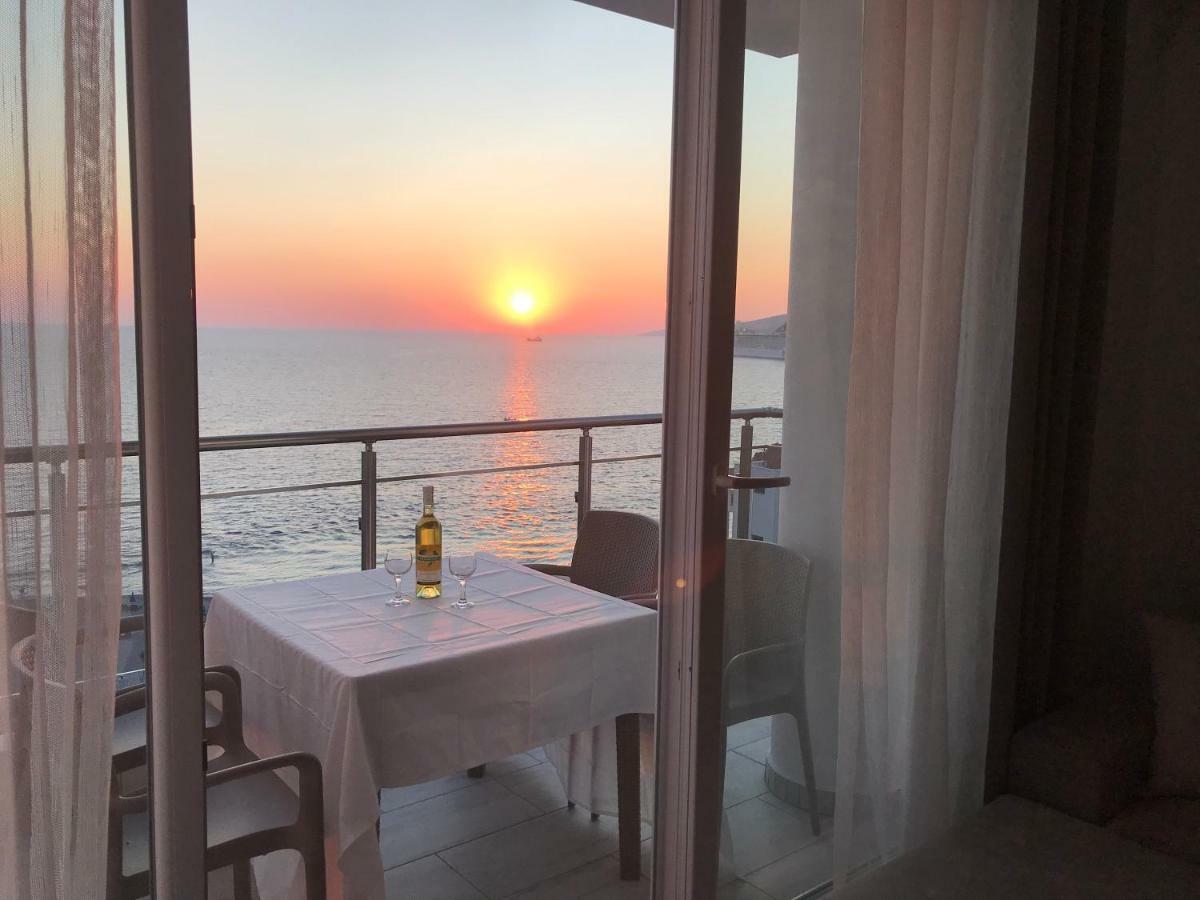 סרנדה Sunset Apartment מראה חיצוני תמונה